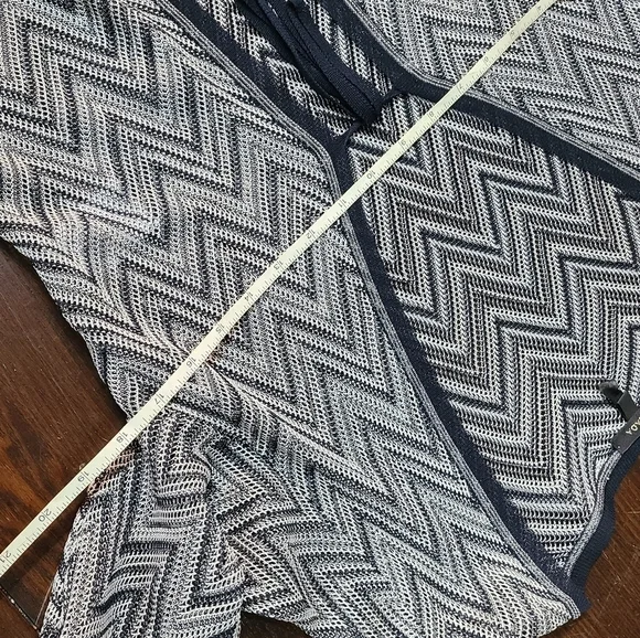 2PC Escada Ensemble - Picture 4 of 14